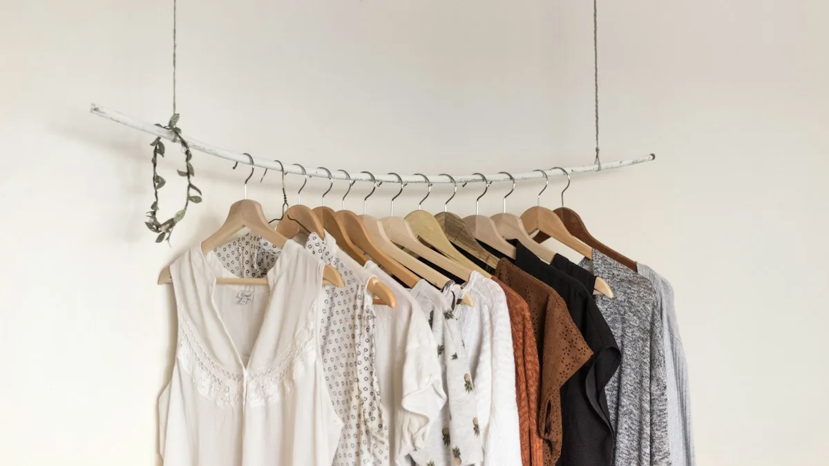 Estilo Quiet Luxury em Semijoias: O Luxo Silencioso nos Acessórios