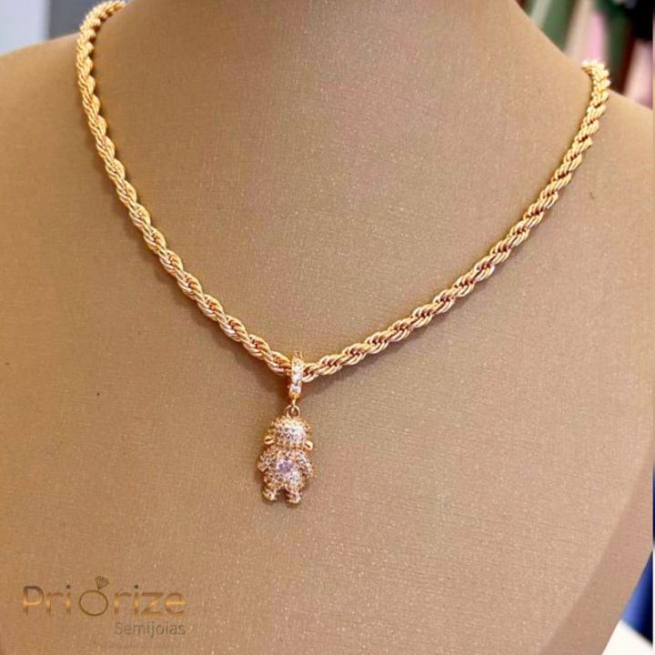 Colar Cordão Torcido Banhado a Ouro 18k Pingente Filha Cravejado Zircônia